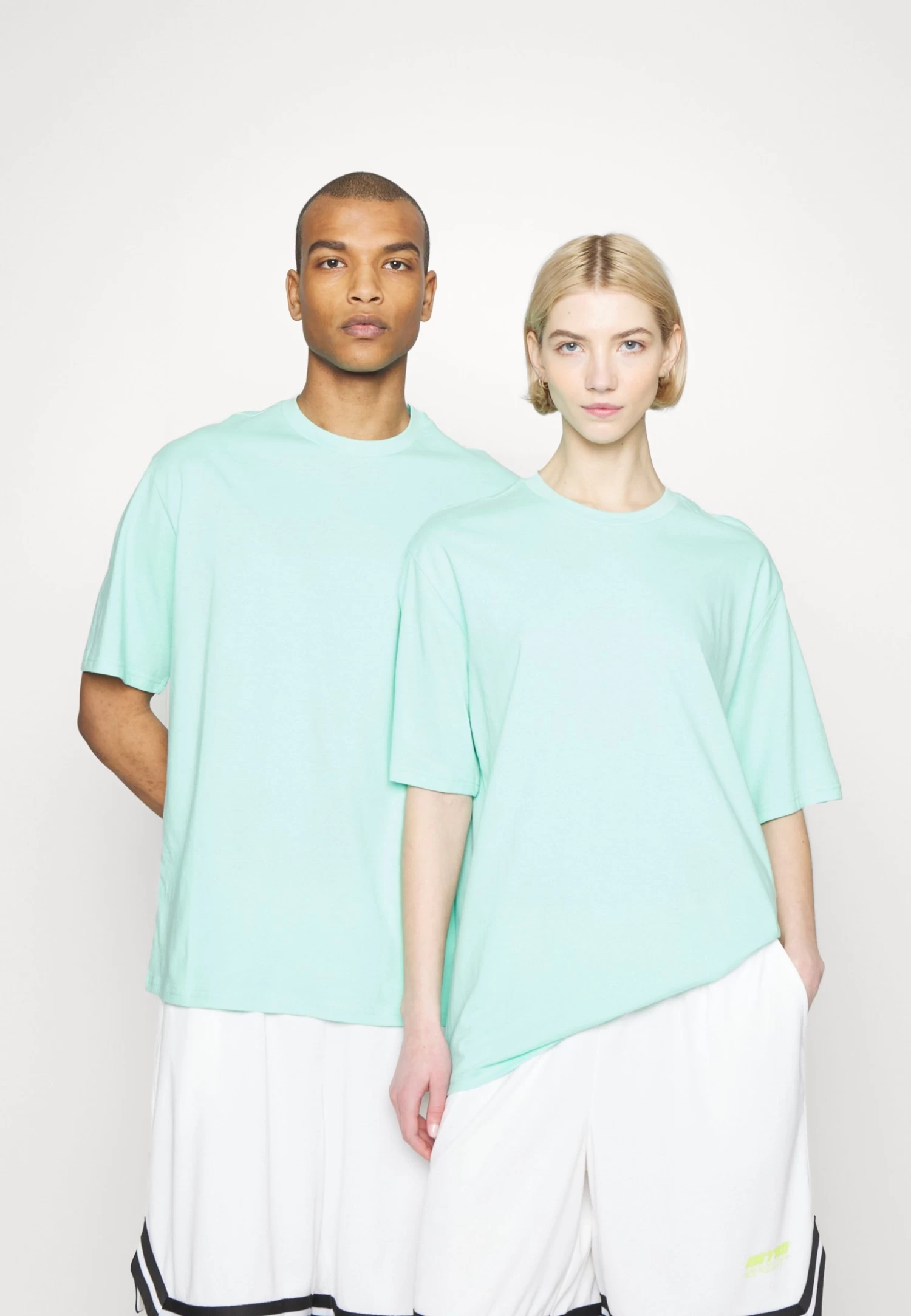 YOURTURN 3Pack Unisex - Basic T-Shirt - White/Mint/Black 5 YOURTURN 3Pack Unisex - Basic T-Shirt - White/Mint/Black - Image 3