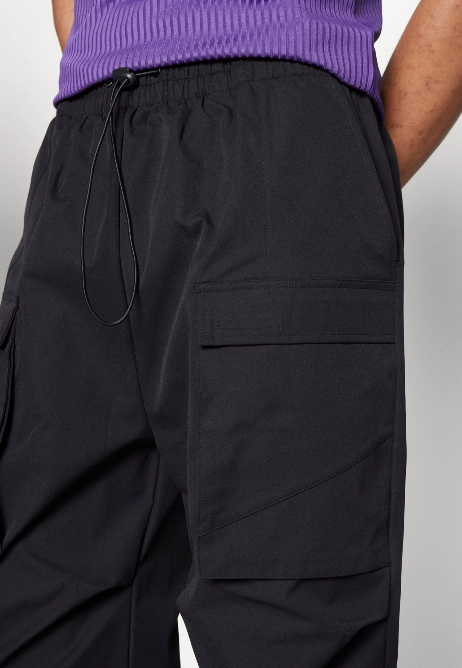 YOURTURN Unisex - Cargo Trousers - Black 8 YOURTURN Unisex - Cargo Trousers - Black - Image 6