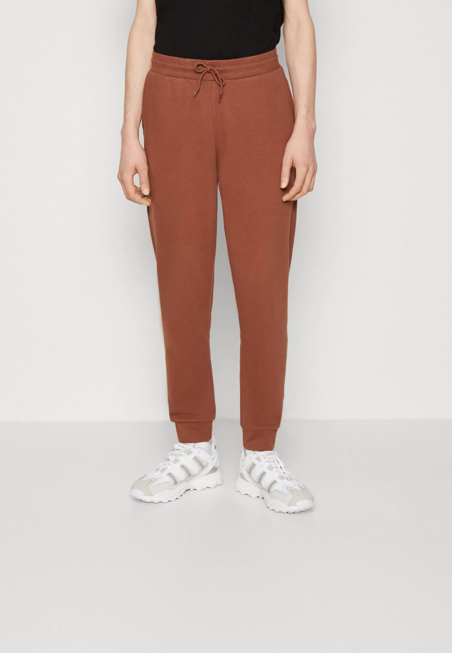 YOURTURN Unisex 2 Pack- Tracksuit Bottoms - Brown/Off-White 3 YOURTURN Unisex 2 Pack- Tracksuit Bottoms - Brown/Off-White - Image 2