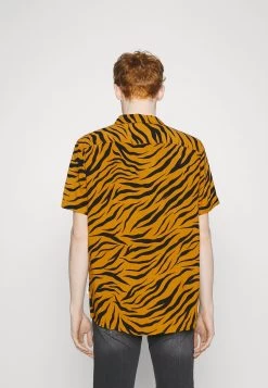 YOURTURN Genderless Resort- Shirt - Black -Yourturn Online Shop 26a0454ac9574b92a5d21d45545ffa8f