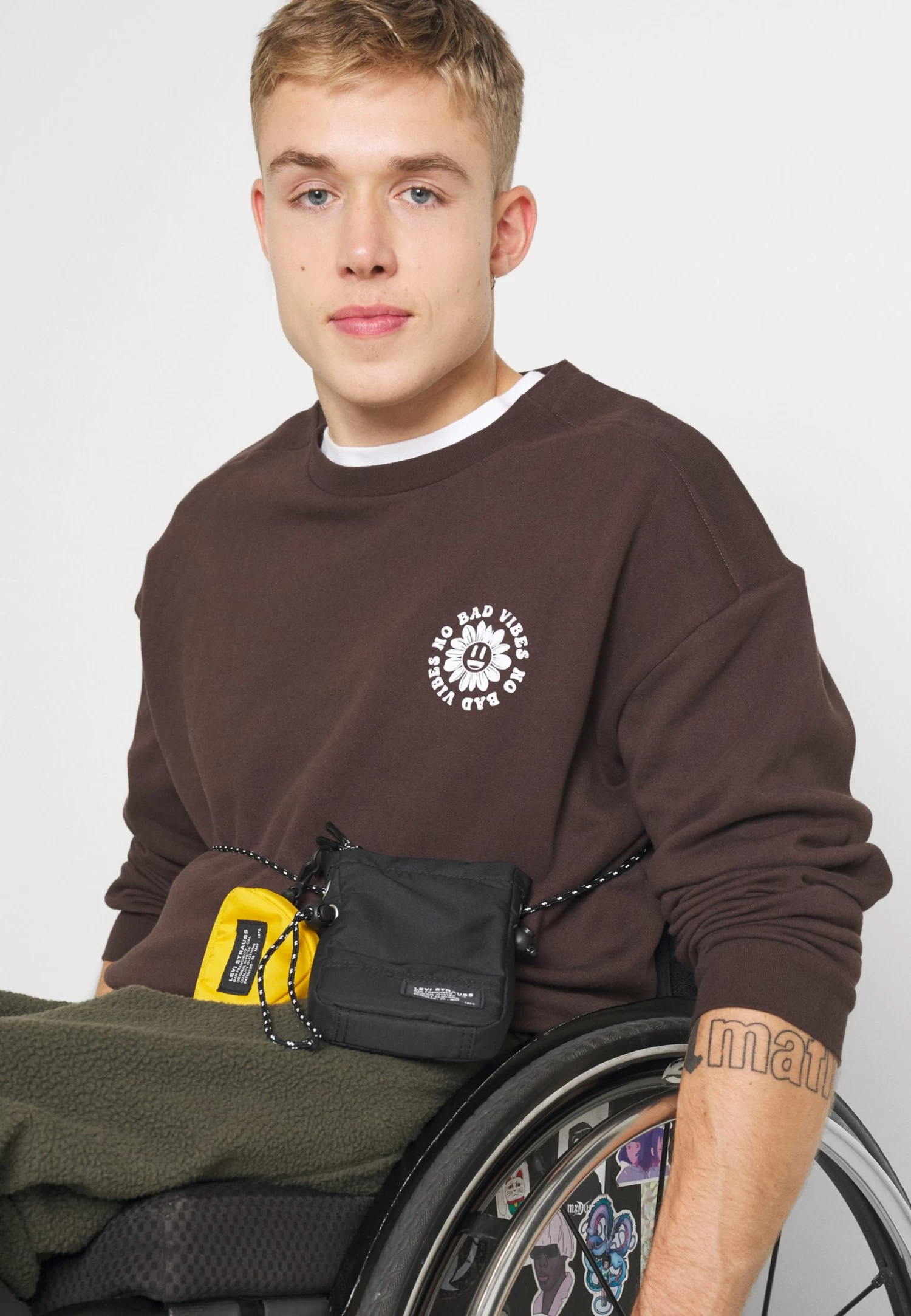 YOURTURN Unisex - Sweatshirt - Dark Brown 8 YOURTURN Unisex - Sweatshirt - Dark Brown - Image 6