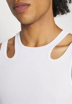 YOURTURN Unisex - Top - White 13 YOURTURN Unisex - Top - White -Yourturn Online Shop 4481c7c0d47a4d83b26aed8753b9f6ab