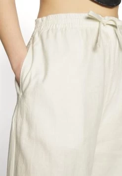 YOURTURN Genderless Parachute Unisex - Trousers - White 13 YOURTURN Genderless Parachute Unisex - Trousers - White -Yourturn Online Shop 550eb4063f7e4f1cbca9890550f66ec1