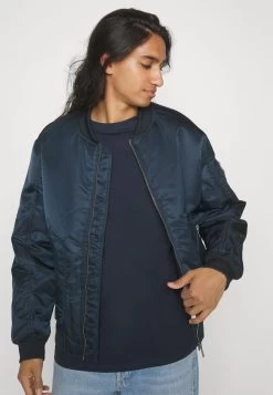 YOURTURN 3Pack Unisex - Basic T-Shirt - Olive, Beige, Dark Blue 15 YOURTURN 3Pack Unisex - Basic T-Shirt - Olive, Beige, Dark Blue -Yourturn Online Shop 5b3b0b549208478d880117e283d8c958