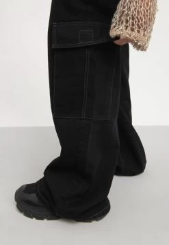 YOURTURN Unisex - Relaxed Fit Jeans - Black Denim -Yourturn Online Shop 66f5387c2aaf4b5e96961ec137ee6af6