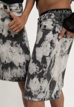 YOURTURN Unisex - Denim Shorts - Black Denim 11 YOURTURN Unisex - Denim Shorts - Black Denim -Yourturn Online Shop 6f57c0c64b7d40299b512707a370f88a