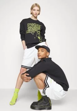 YOURTURN Unisex - Shorts - White -Yourturn Online Shop 6f5ad2a77f02486f8de5bd002f616c64