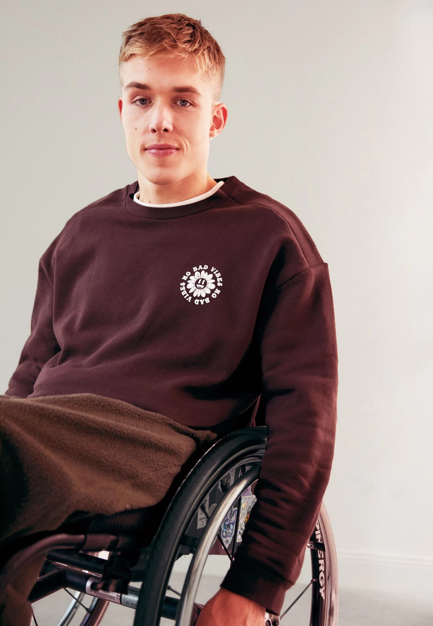 YOURTURN Unisex - Sweatshirt - Dark Brown 3 YOURTURN Unisex - Sweatshirt - Dark Brown