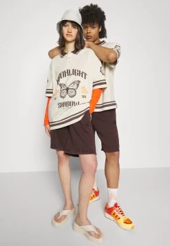 YOURTURN Unisex - Shorts - Dark Brown 11 YOURTURN Unisex - Shorts - Dark Brown -Yourturn Online Shop 795ccd861f5c4d17a65a69a6e308ed9c