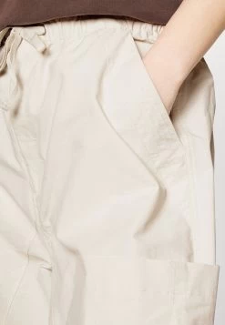 YOURTURN Unisex - Cargo Trousers - White -Yourturn Online Shop 892484af120746f4bb71cb01e388ad6c