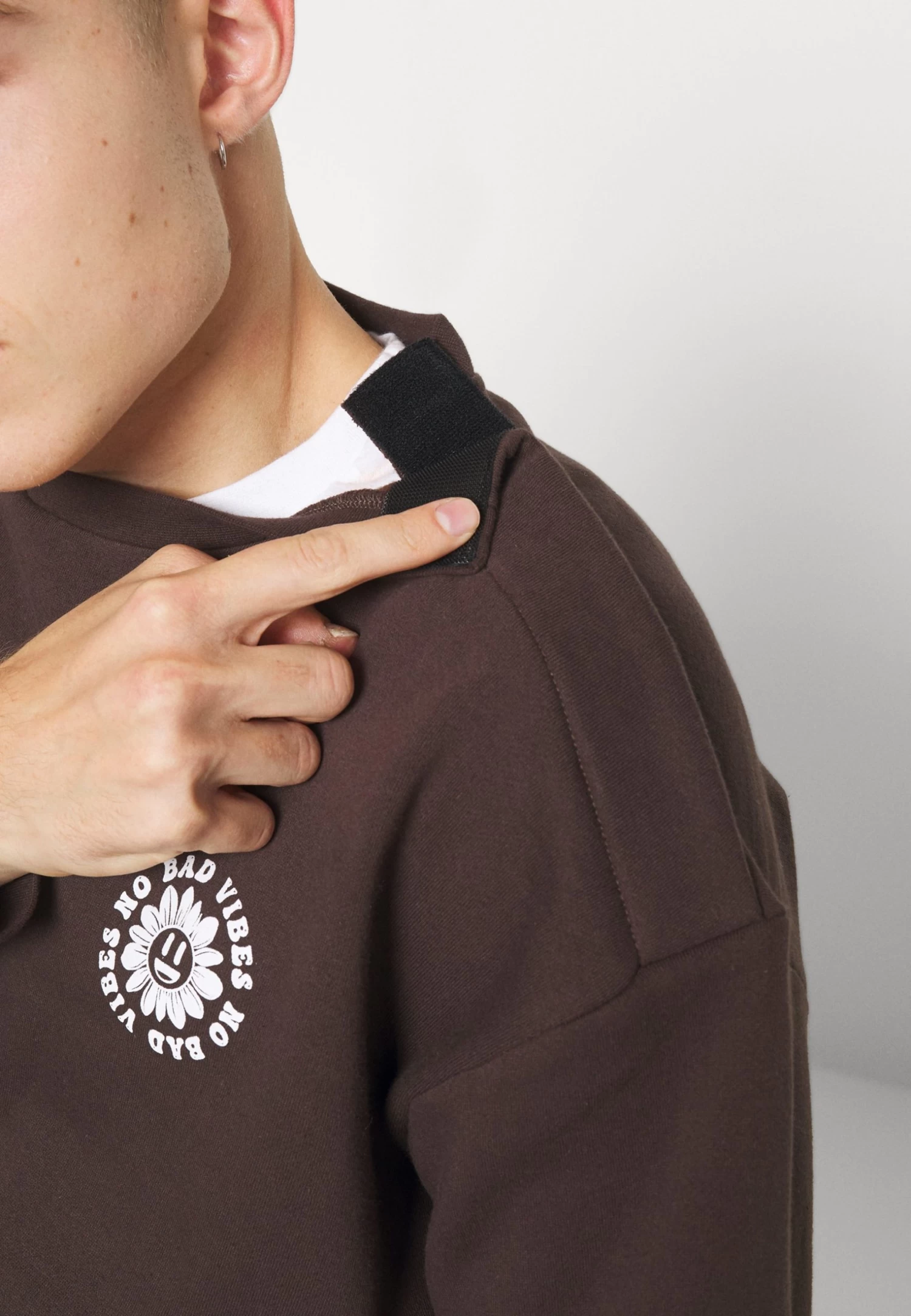 YOURTURN Unisex - Sweatshirt - Dark Brown 10 YOURTURN Unisex - Sweatshirt - Dark Brown - Image 8