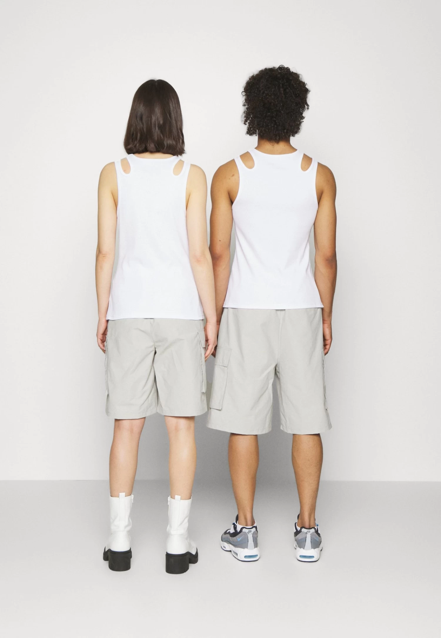 YOURTURN Unisex - Shorts - Light Grey 5 YOURTURN Unisex - Shorts - Light Grey - Image 3