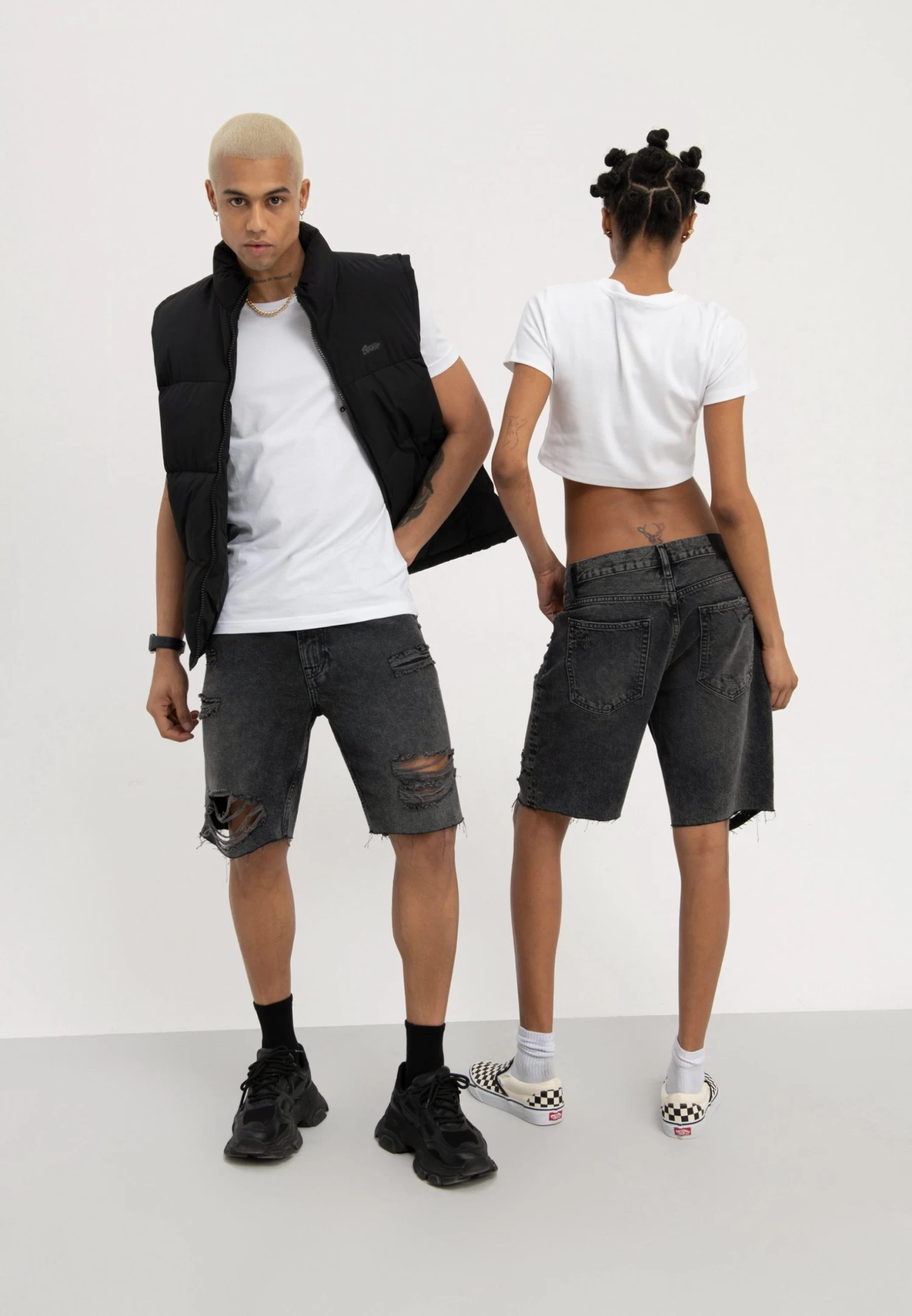 YOURTURN Unisex - Denim Shorts - Black 4 YOURTURN Unisex - Denim Shorts - Black - Image 3