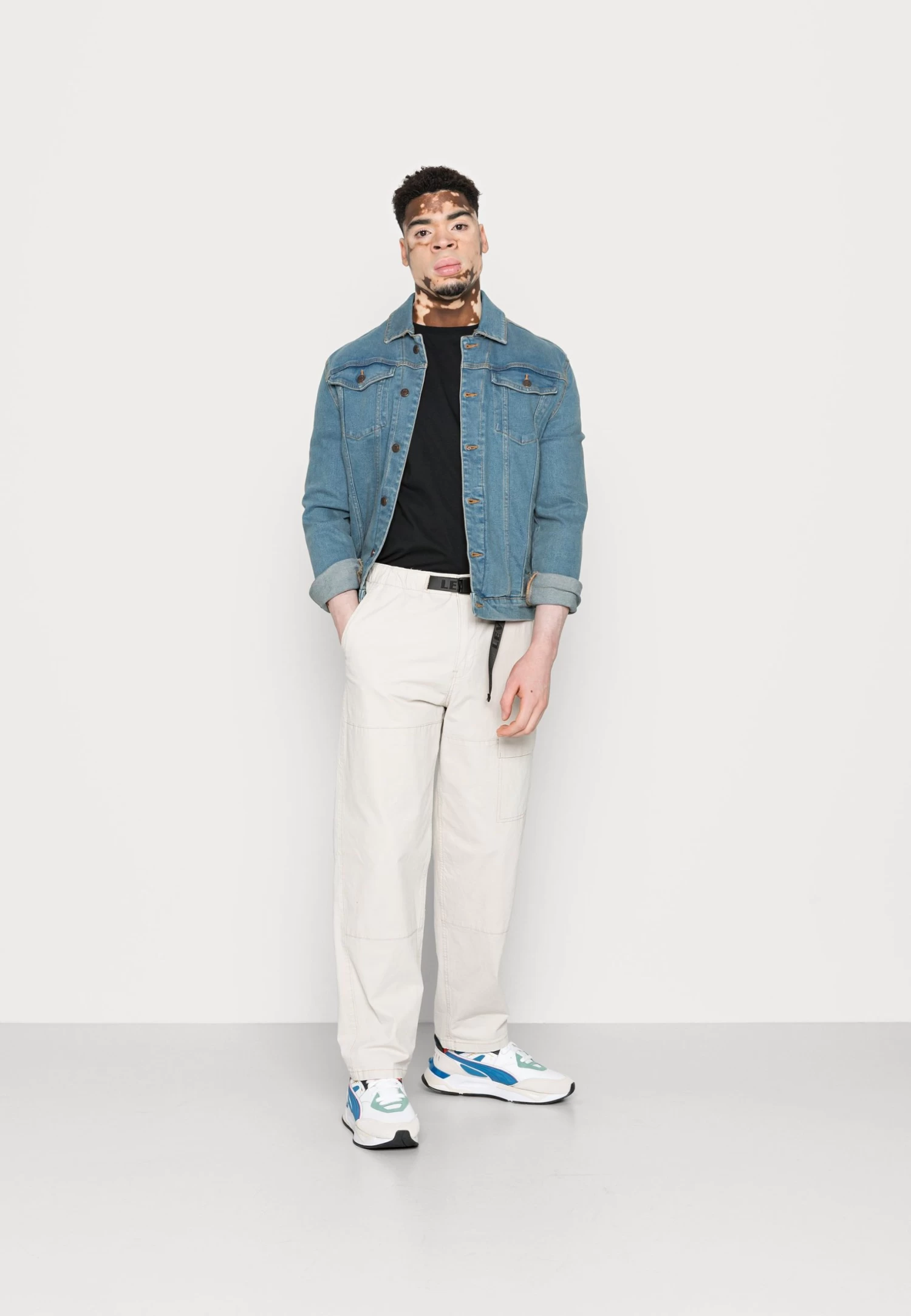 YOURTURN Graphic T-Shirt Beyond Unisex - Print T-Shirt - Black 4 YOURTURN Graphic T-Shirt Beyond Unisex - Print T-Shirt - Black - Image 2