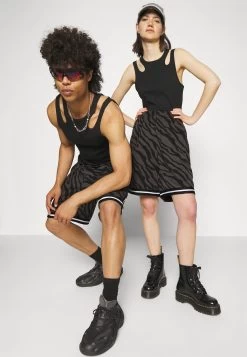 YOURTURN Unisex - Shorts - Dark Grey 10 YOURTURN Unisex - Shorts - Dark Grey -Yourturn Online Shop dab1b4caade94dcc8f454ffafc3f50cb