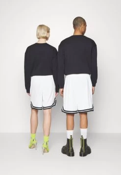 YOURTURN Unisex - Shorts - White -Yourturn Online Shop e54f457ef8e24e7c9a840a567120bedd