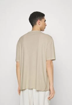 YOURTURN Unisex 2 Pack - Basic T-Shirt - Offwhite/Light Green -Yourturn Online Shop e76c22721a5f4d369083afe82213e07c