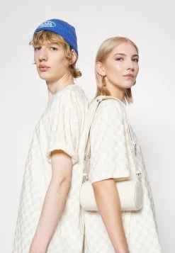 YOURTURN Unisex - Print T-Shirt - Off-White 11 YOURTURN Unisex - Print T-Shirt - Off-White -Yourturn Online Shop fa7453d204064ba09f85f2584051a1cd