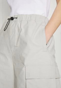 YOURTURN Unisex - Shorts - Light Grey 15 YOURTURN Unisex - Shorts - Light Grey -Yourturn Online Shop fb21bd3b219d4ff4b3b1cc09b2fd0909