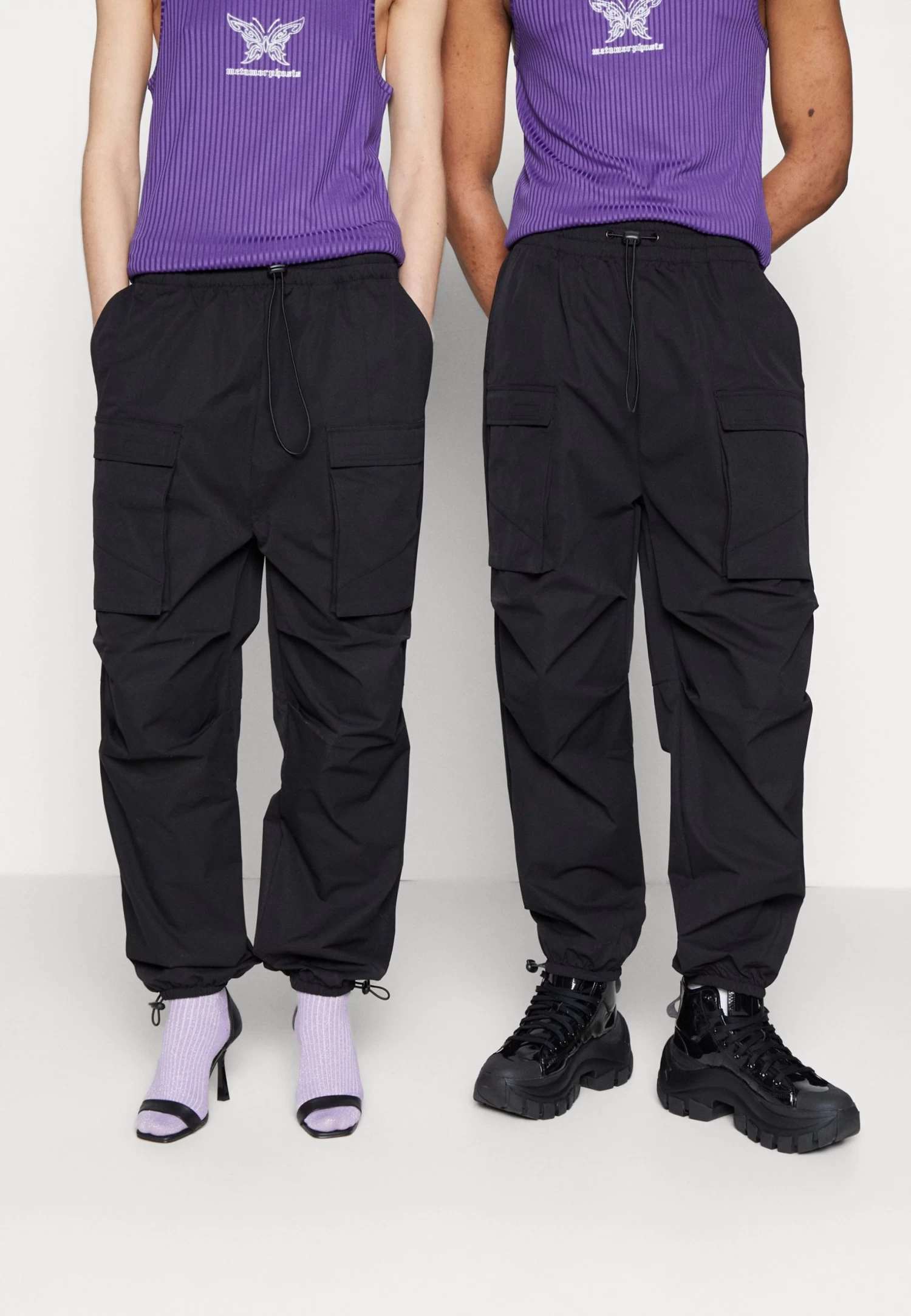 YOURTURN Unisex - Cargo Trousers - Black 3 YOURTURN Unisex - Cargo Trousers - Black